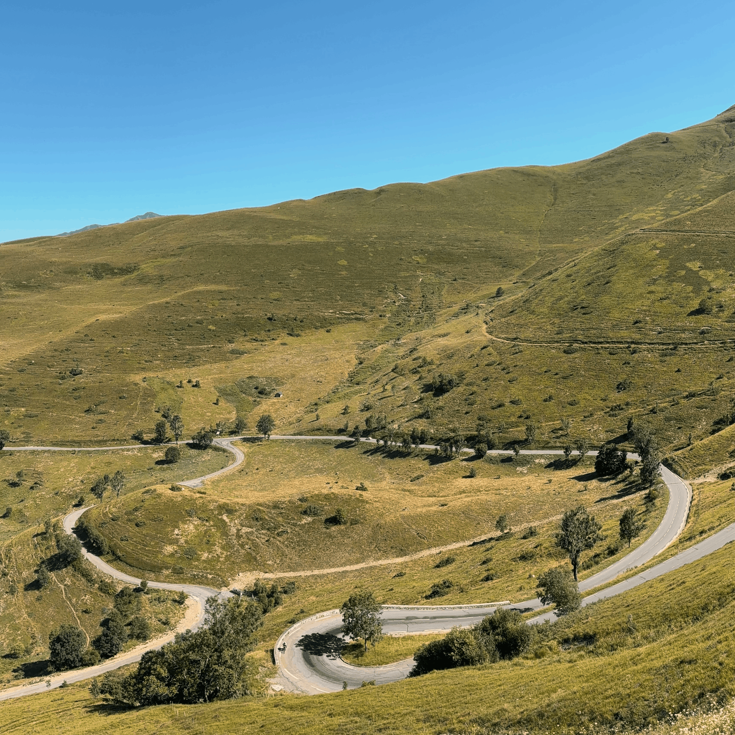 PYRENÄEN: 8 Tage Motorradtour als Guide inkl. GPX Download & Unterkunftsempfehlungen gpx download motorrad - motourvibes